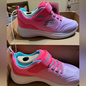 Sketchers kids sneakers